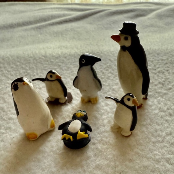 Penguin miniature collection SEE DETAILS! - Picture 1 of 4